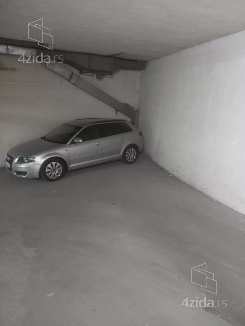 Parking | 4zida