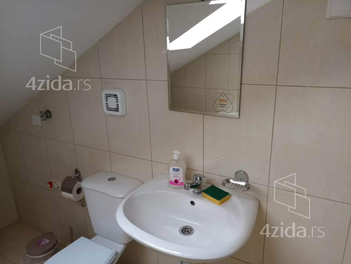 Petosoban stan | 4zida