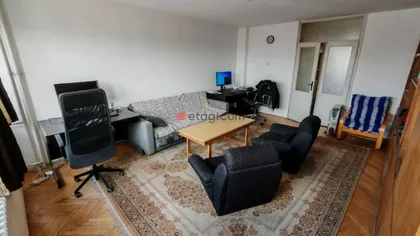 Dušanov Bazar | 4zida.rs