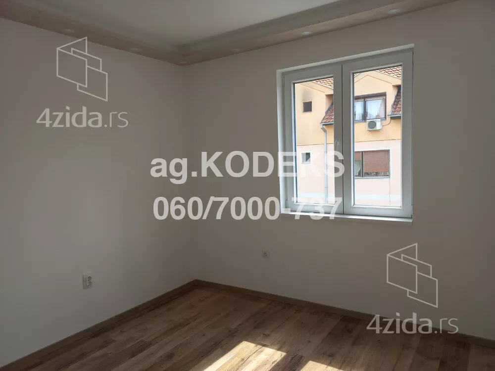 Četvoroiposoban stan | 4zida