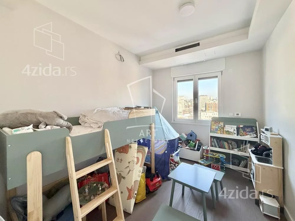 Troiposoban stan | 4zida