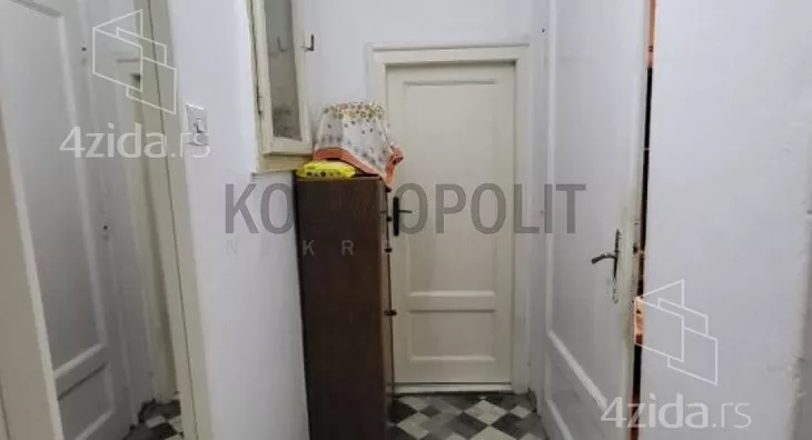 Četvoroiposoban stan | 4zida