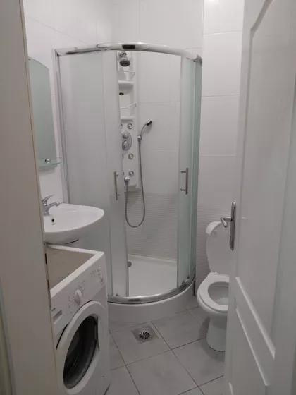 Petra Drapšina | 4zida.rs