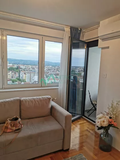 Bulevar Oslobođenja | 4zida.rs