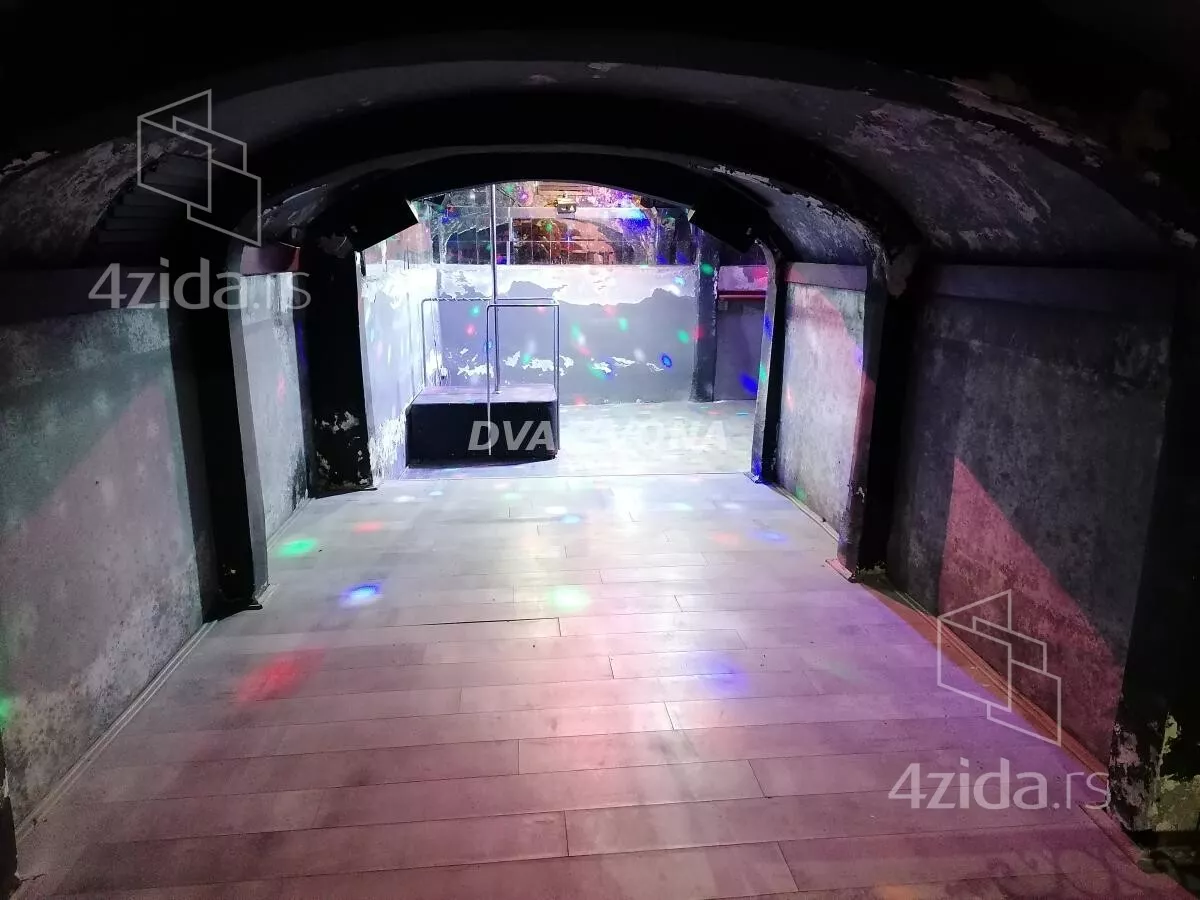 Lokal | 4zida