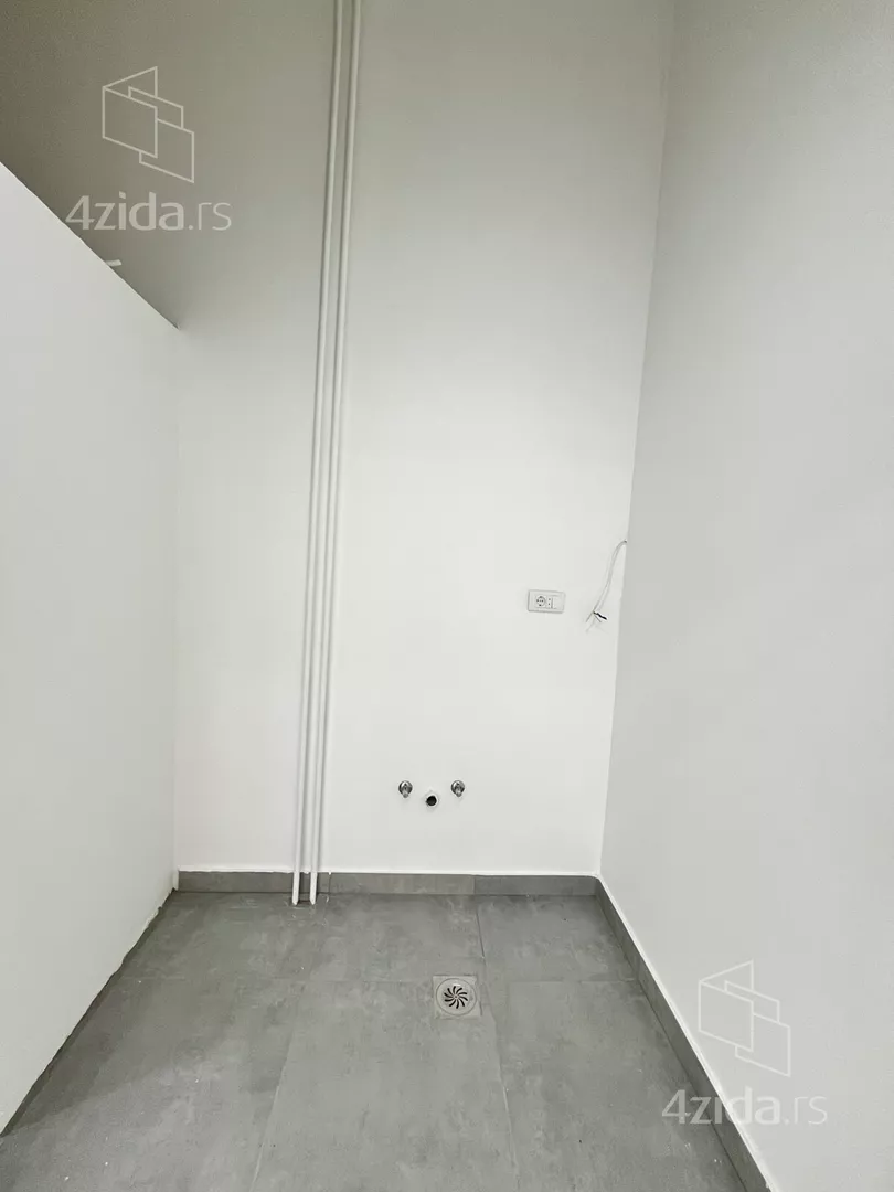 Lokal | 4zida