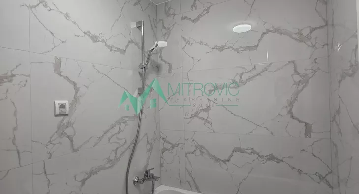 Šestosoban stan | 4zida