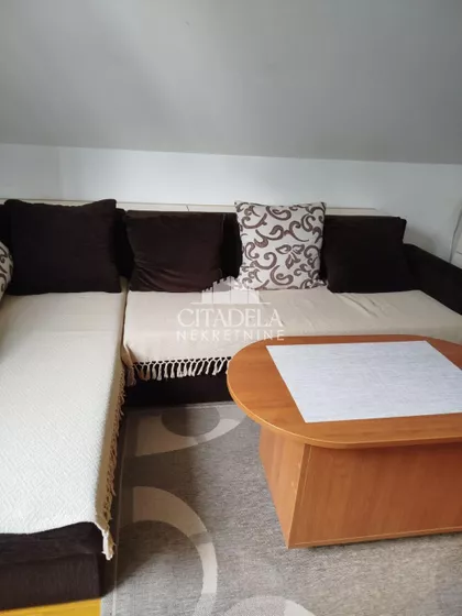 Kneževačka | 4zida.rs