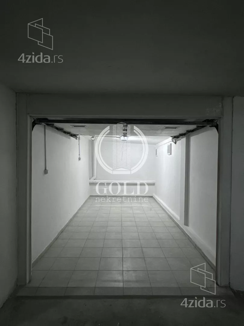 Garaža | 4zida