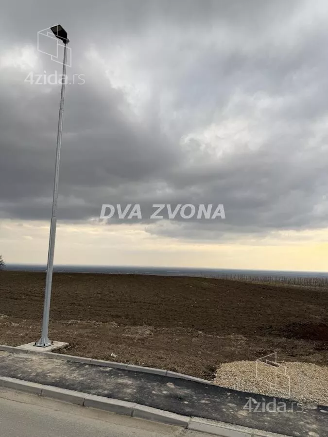 Plac | 4zida