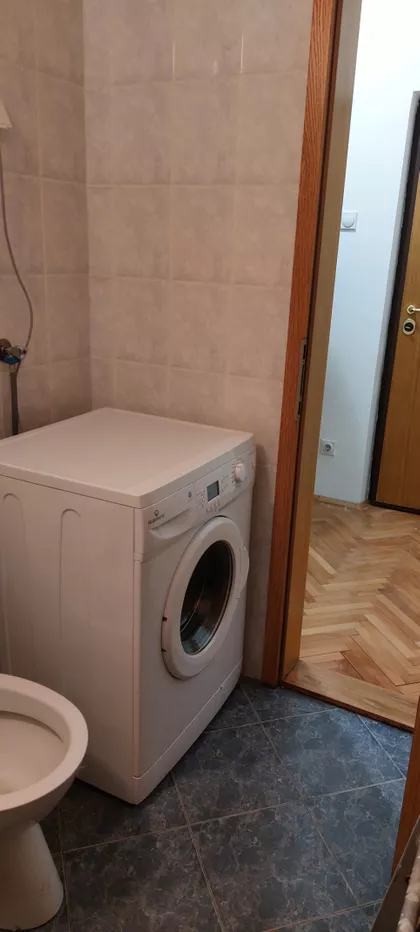 Crveni Krst Vračar | 4zida.rs