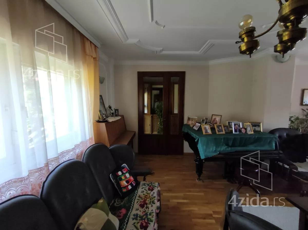 Kuća | 4zida