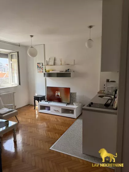 NIKOLAJEVSKA | 4zida.rs