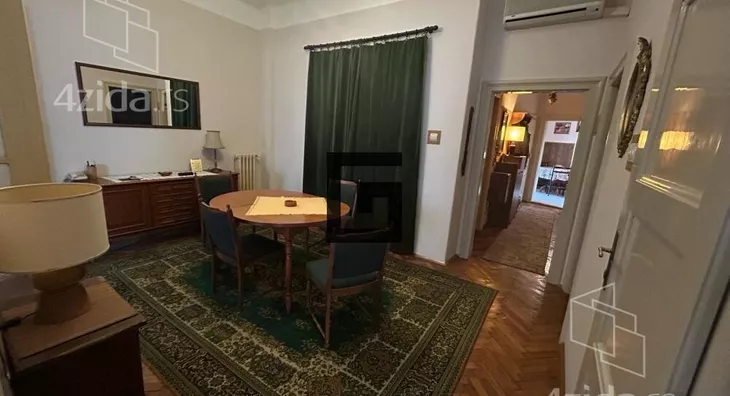 Četvoroiposoban stan | 4zida