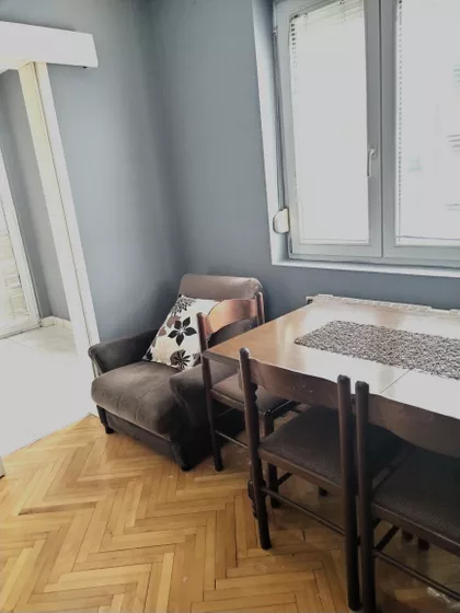 Stojana Novakovića 27 | 4zida.rs