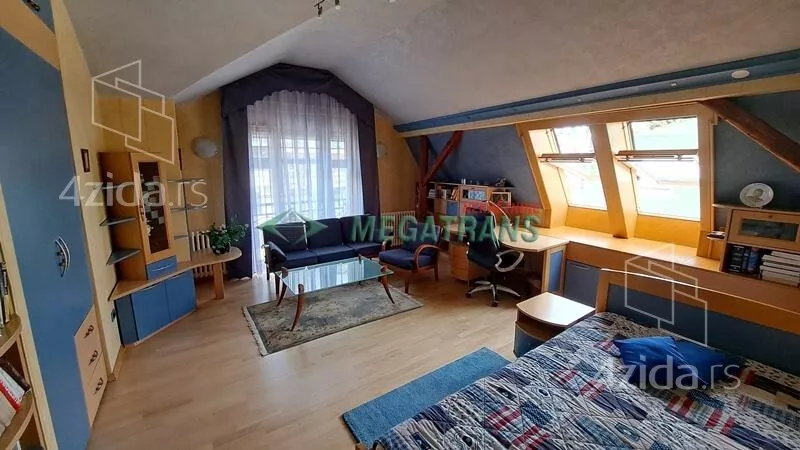 Šestosoban stan | 4zida