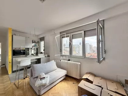 Jovana Rajića | 4zida.rs