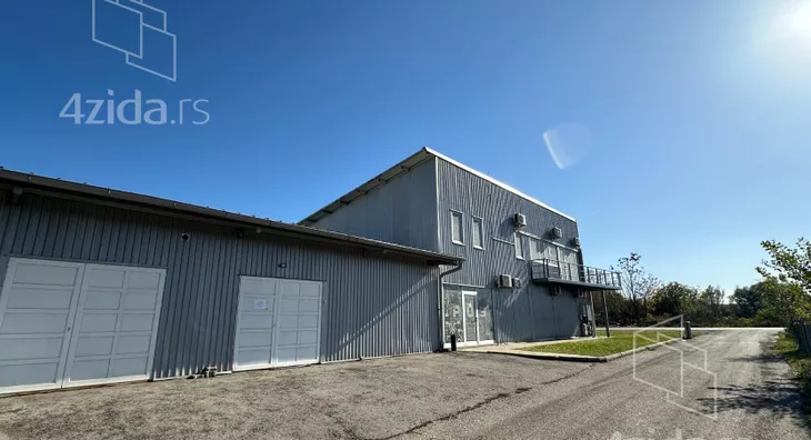Poslovna zgrada | 4zida