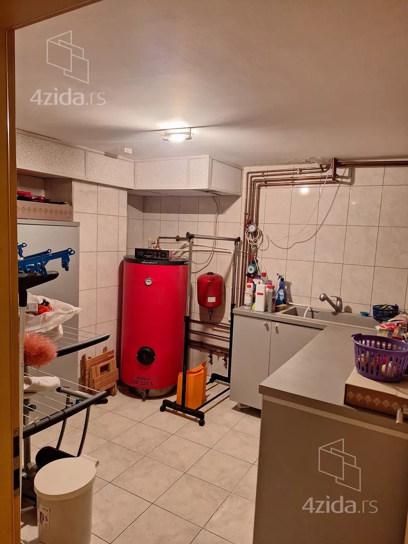 4-etažna kuća | 4zida