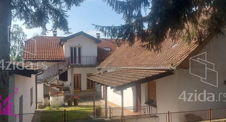 Kuća | 4zida