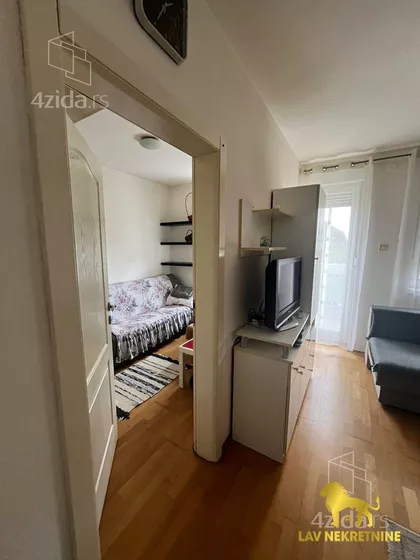 ROMANIJSKA | 4zida.rs
