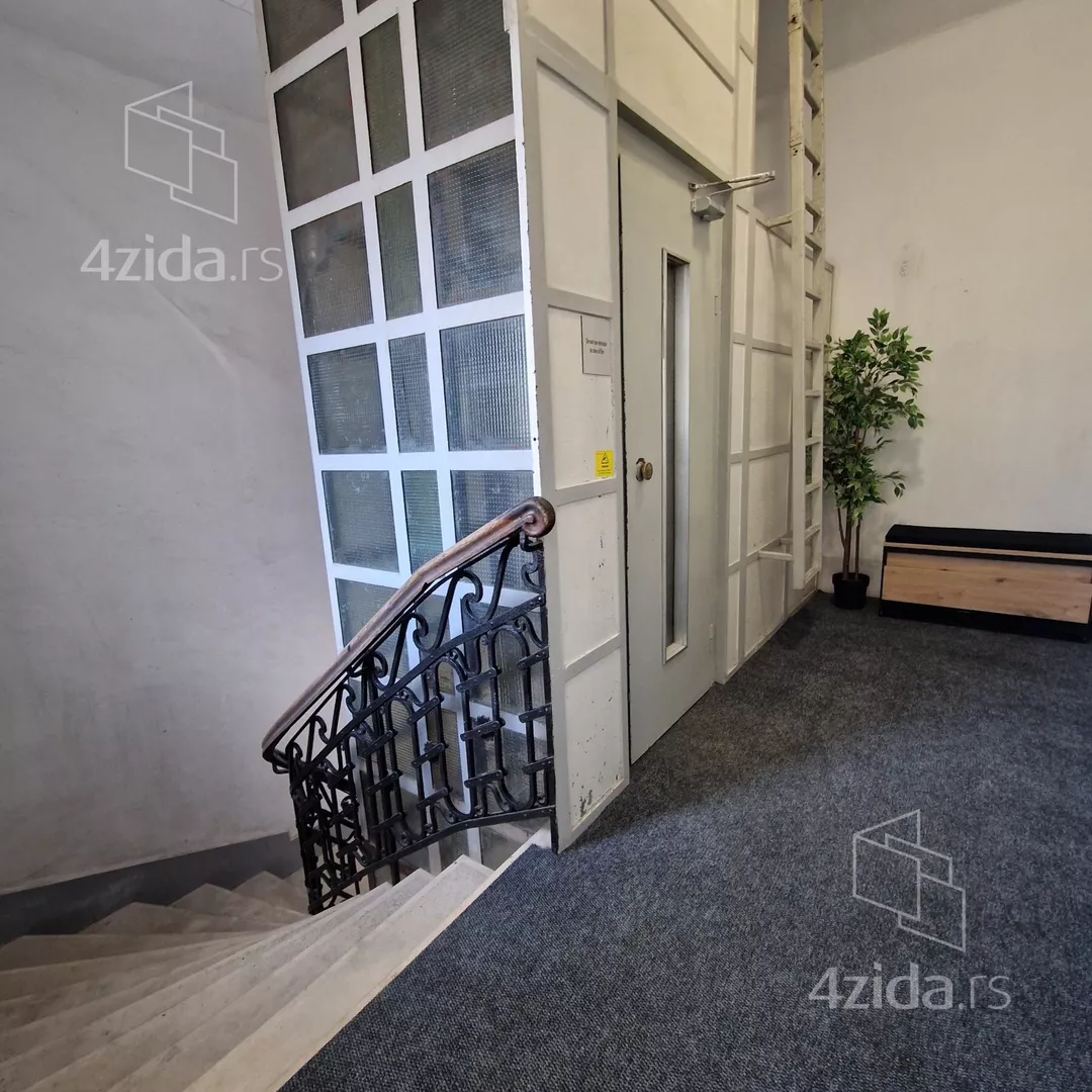 Devetosoban stan | 4zida