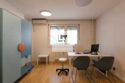 Novi Merkator | 4zida.rs
