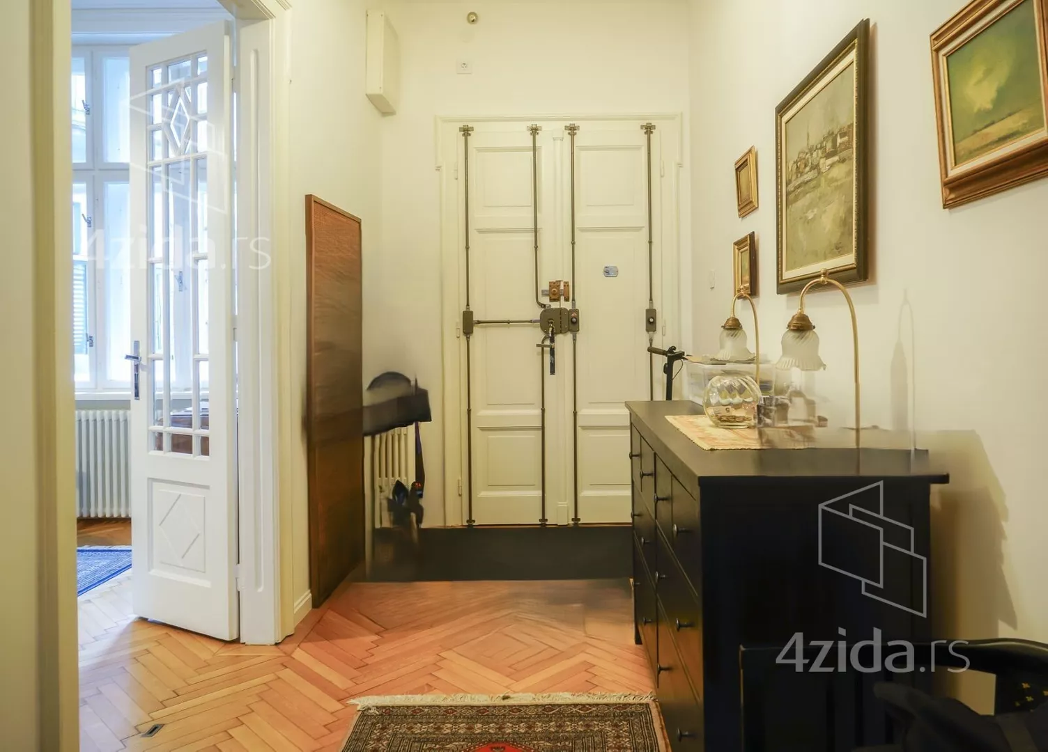 Petosoban stan | 4zida