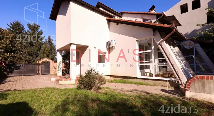Kuća | 4zida
