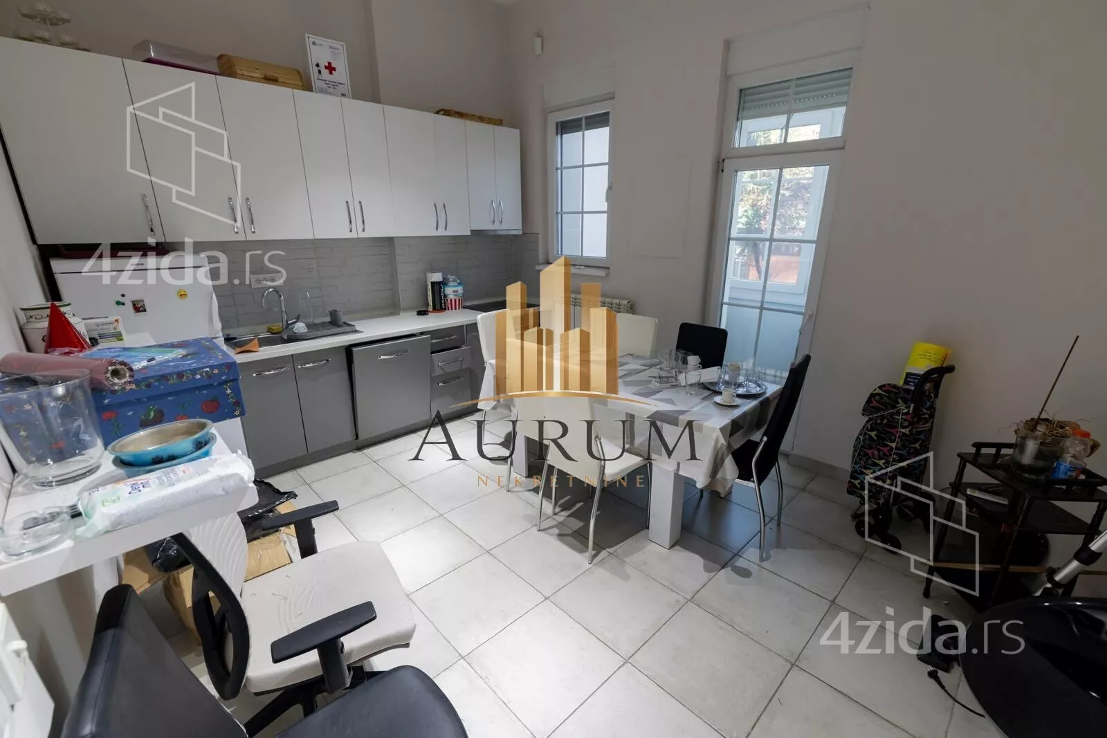 Poslovni prostor | 4zida