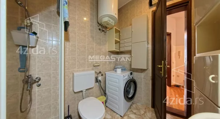 Petosoban stan | 4zida