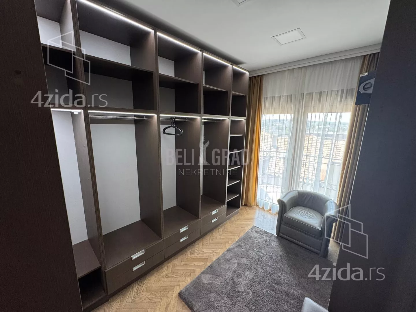 4-etažna kuća | 4zida
