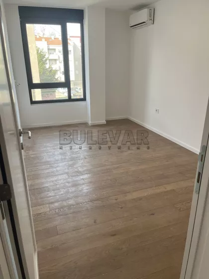 Vase Albanca | 4zida.rs