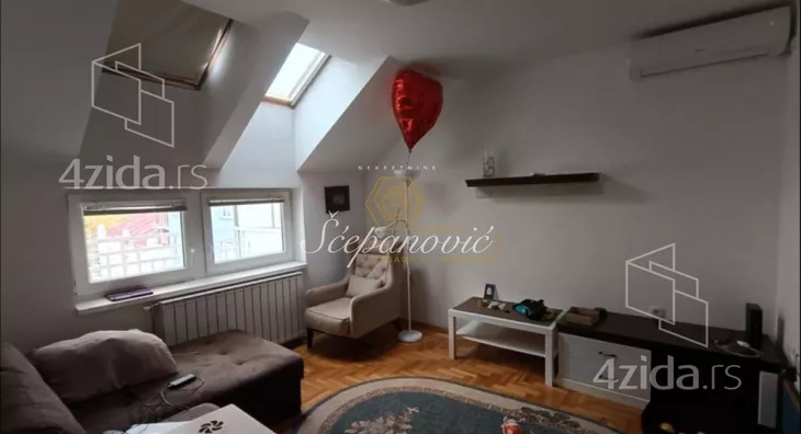 Petosoban stan | 4zida