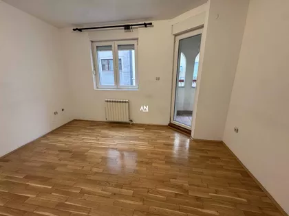 Sredačka | 4zida.rs