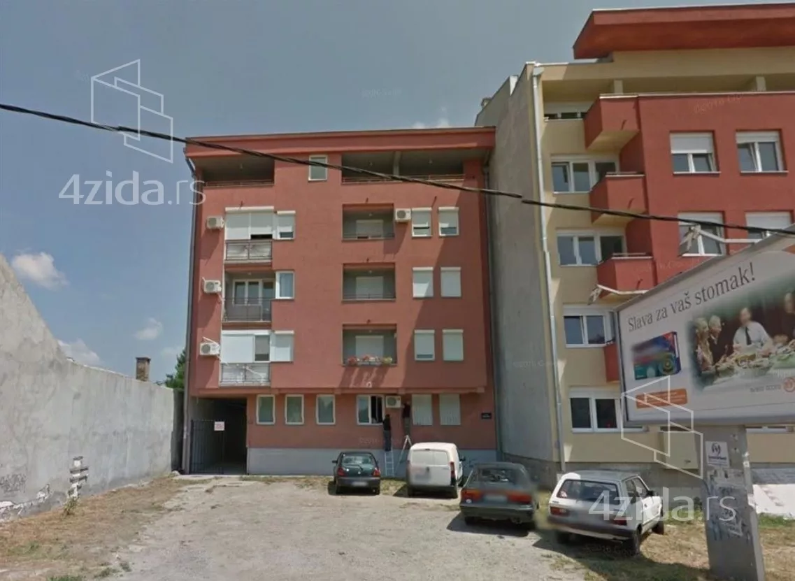 Petosoban stan | 4zida