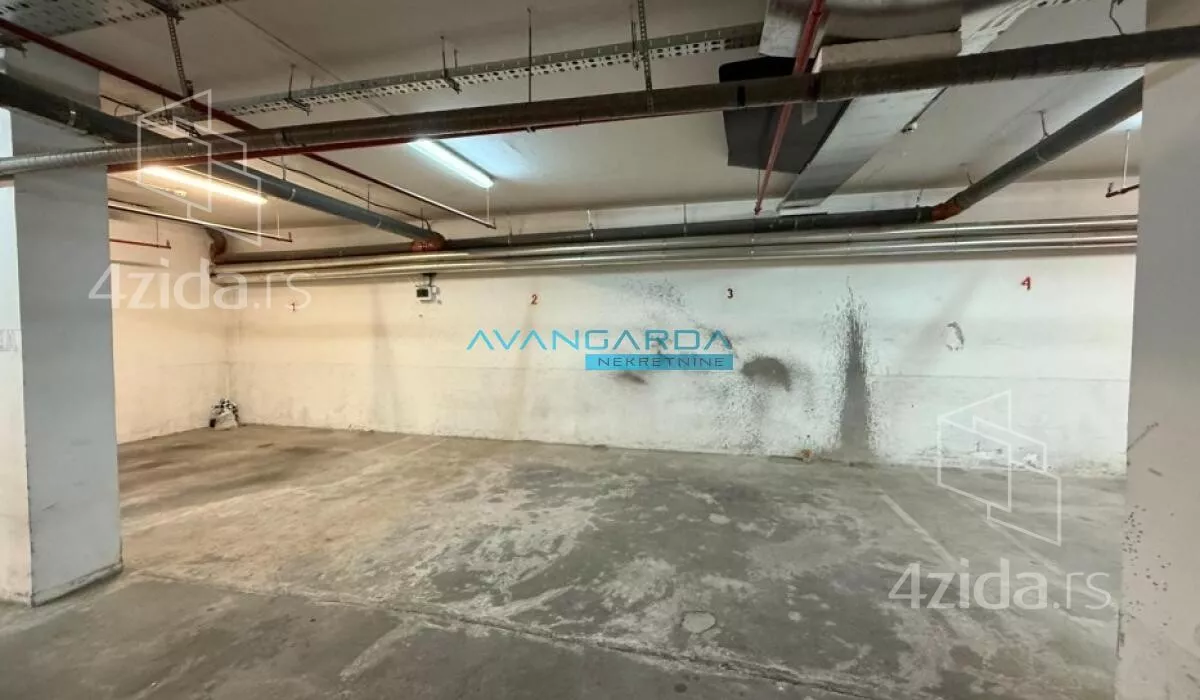 Garaža | 4zida