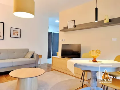 Milovana Gušića 95 | 4zida.rs