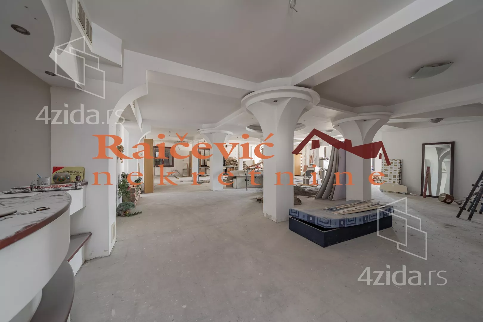Poslovni prostor | 4zida