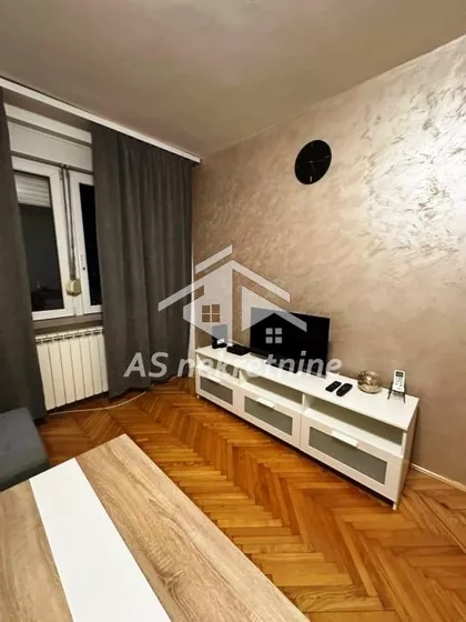 Studentski Trg | 4zida.rs