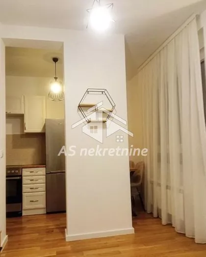 Autokomanda | 4zida.rs