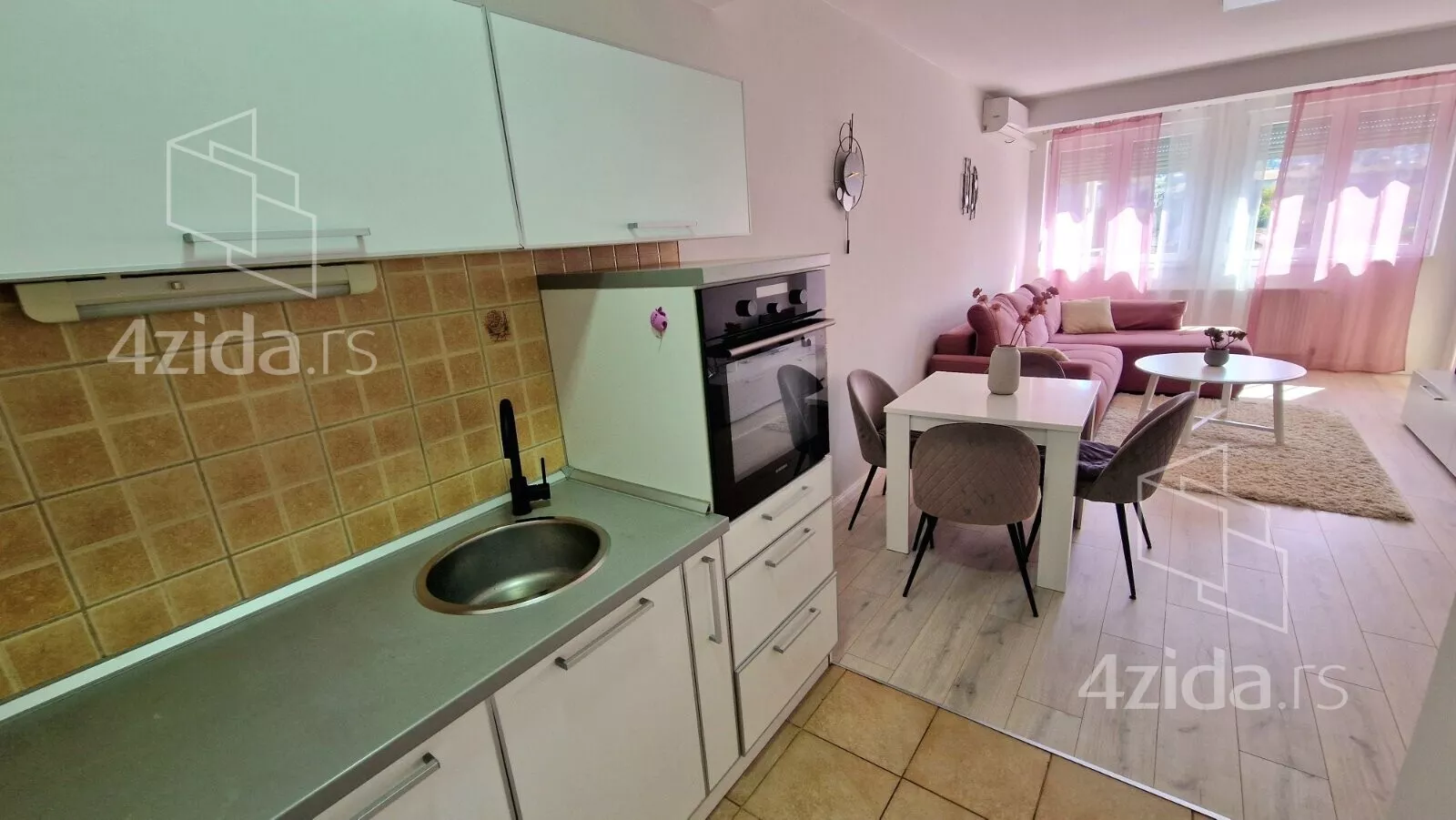 Jednoiposoban stan | 4zida