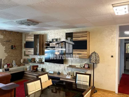 Jovana Stojsavljevića | 4zida.rs