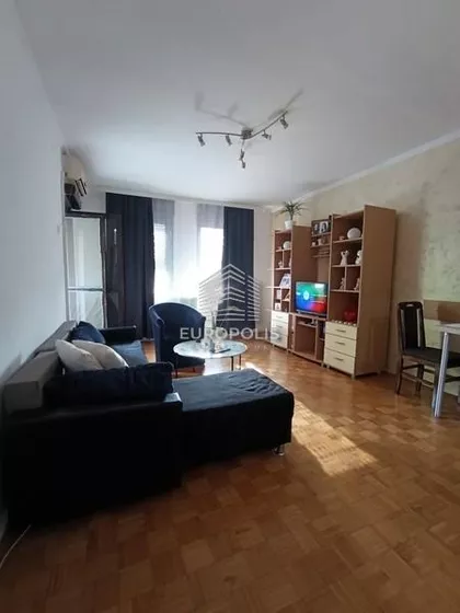 Vidovdanski trg | 4zida.rs