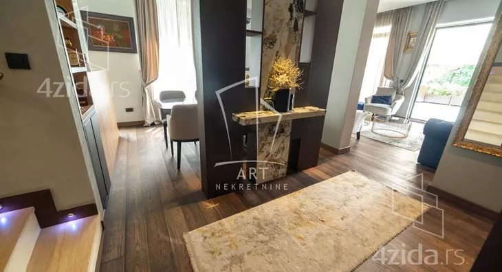 Petosoban stan | 4zida