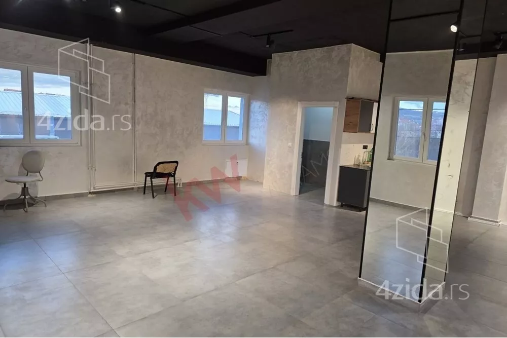 Poslovni prostor | 4zida