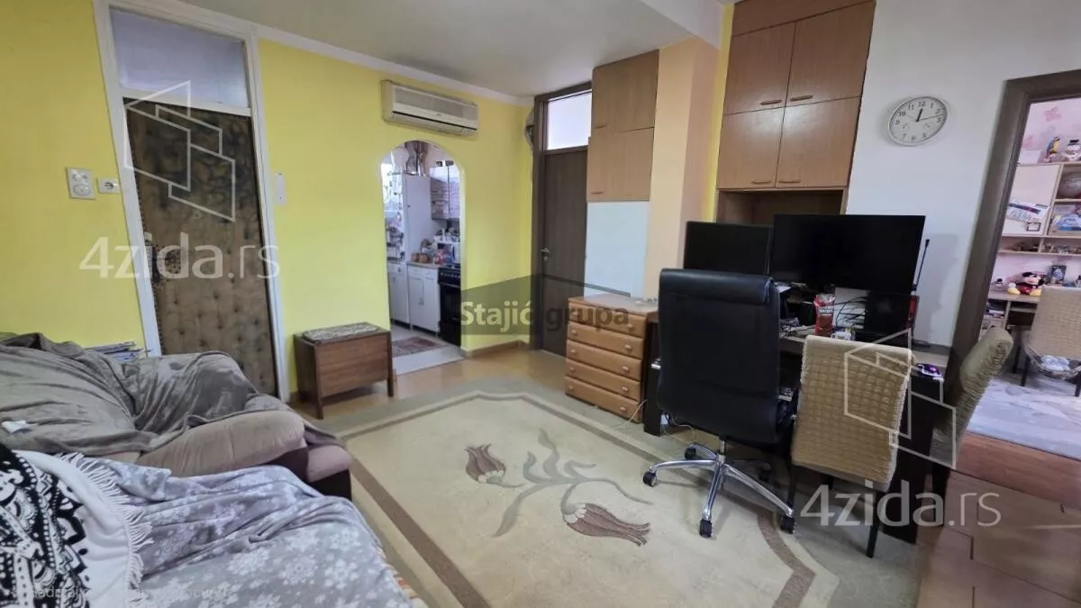 Petosoban stan | 4zida