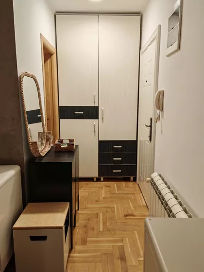 Majke Angeline | 4zida.rs