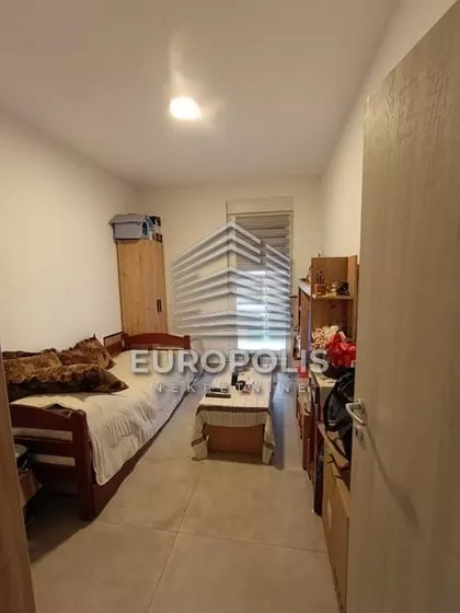 Novi Banovci | 4zida.rs