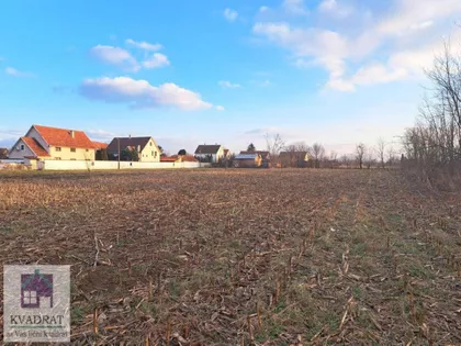 Zvečka | 4zida.rs